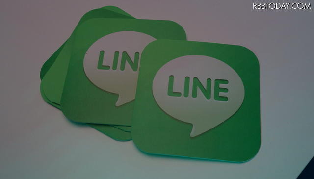 【MWC 2013】体験版LINEをインストールした「Asha」　ノキアブースで発見