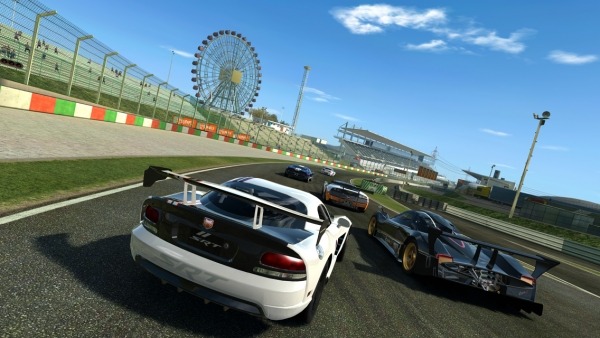 EA、スマホ向けレーシングゲーム『Real Racing 3』リリース ― 46種類の実車が登場！