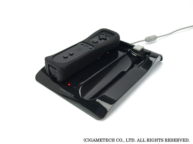 ゲームテック、Wii U用Wiiリモコン非接触充電ボードセットと専用電池パックを発売