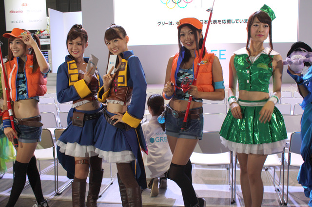 【東京ゲームショウ2013】グリーのキャラクターに扮した美人コンパニオンさんをご紹介