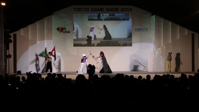 【東京ゲームショウ2013】一般公開初日のコスプレイベント「Cosplay Collection Night @ TGS」レポート