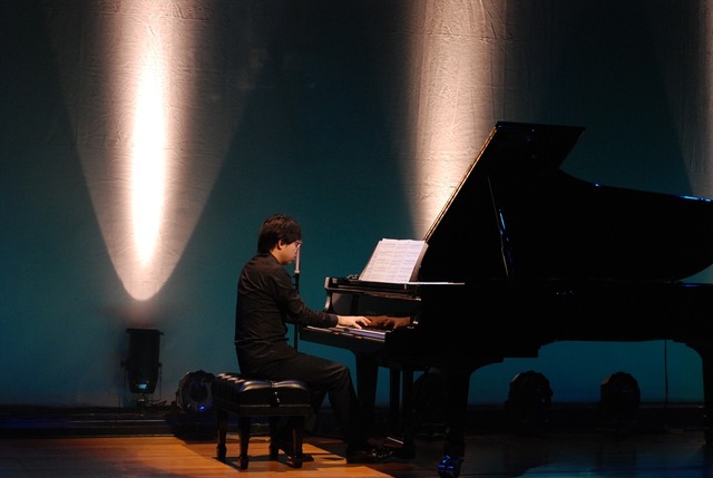 ピアノで奏でる『ニーア』『無限回廊』『FF』の調べ、作曲家自らが演奏を行った「ピアノレストラン 2nd Concert」レポート