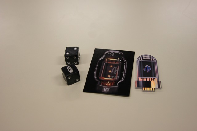 「真空管ドールロボット」を操作＆育成して戦うカードゲーム『管コレ』を開封レポート