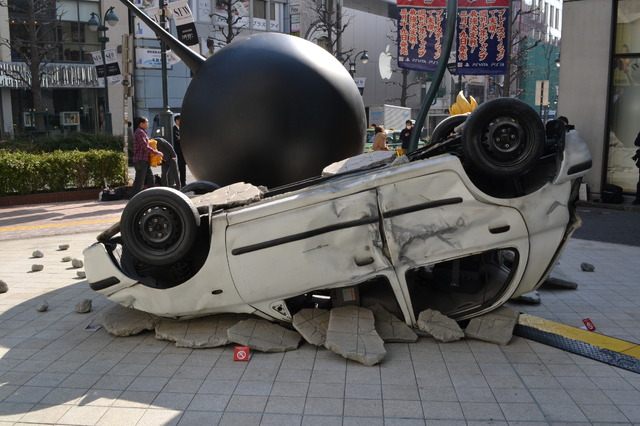 『Jスターズ ビクトリーバーサス』悟空 vs ルフィの迫力シーンを再現した巨大フィギュアが渋谷PARCO公園通り広場に登場