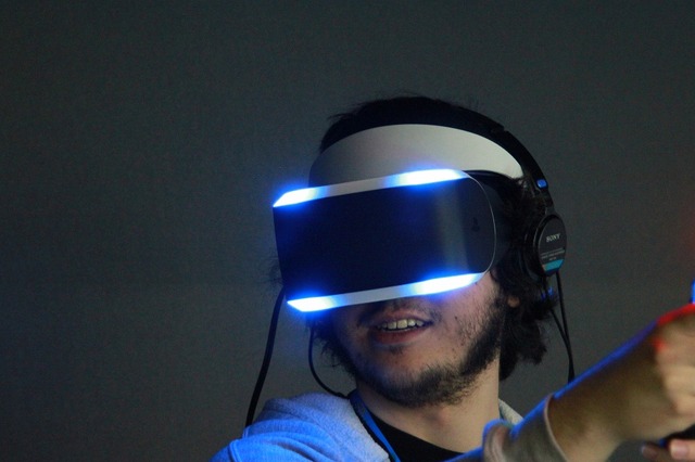 【GDC 2014】ソニーのVRヘッドセット「Project Morpheus」を動画と写真でチェック