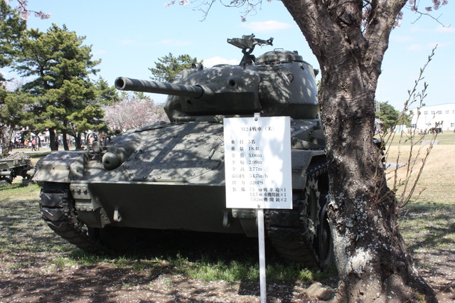 桜に車両に小火器の多数！陸上自衛隊土浦駐屯地をフォトレポート