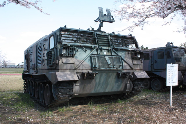 桜に車両に小火器の多数！陸上自衛隊土浦駐屯地をフォトレポート