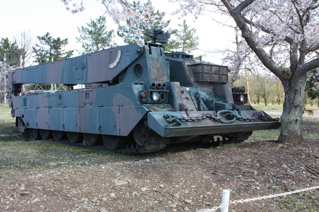 桜に車両に小火器の多数！陸上自衛隊土浦駐屯地をフォトレポート