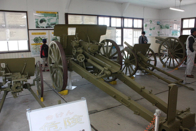 桜に車両に小火器の多数！陸上自衛隊土浦駐屯地をフォトレポート