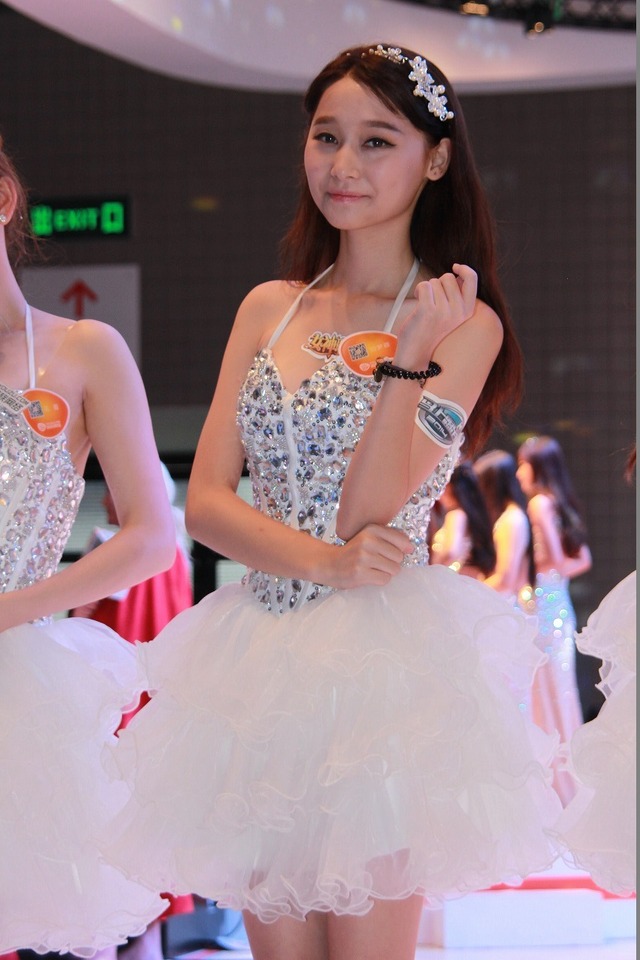 【China Joy 2014】雨の上海、でも熱気十分の会場でお出迎え、美女コンパニオン二日目編