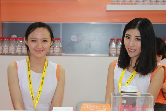 【China Joy 2014】ビジネスブースも美女揃い、営業スマイルいただきました！