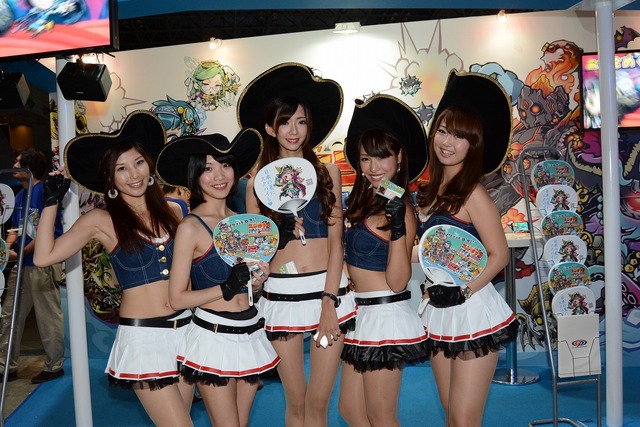 【TGS 2014】出足は好調? ともかく美しいコンパニオンの皆様をご紹介！