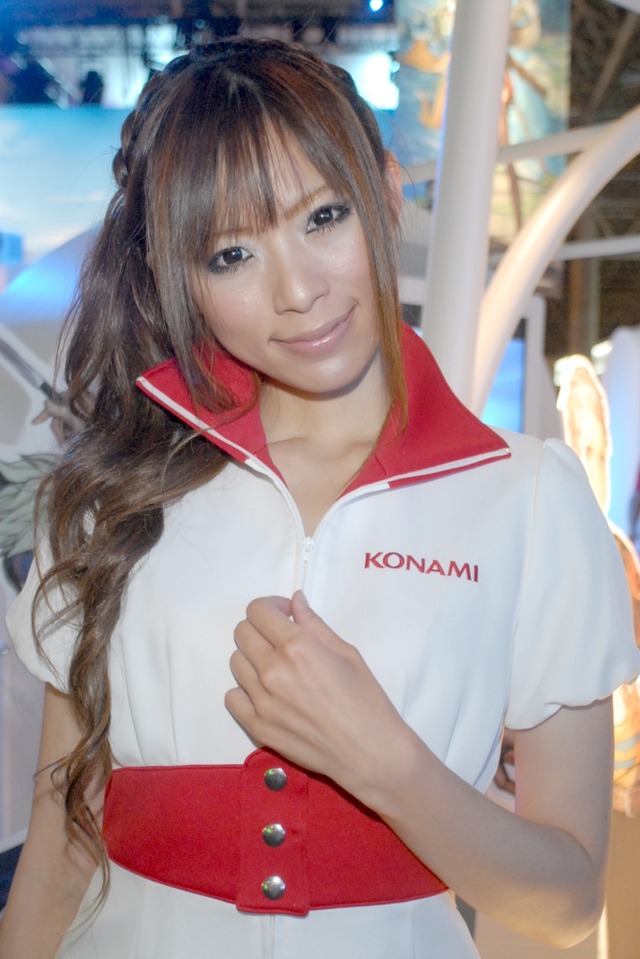 【TGS2008】コンパニオンレポート: KONAMIブース