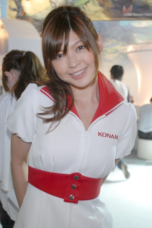 【TGS2008】コンパニオンレポート: KONAMIブース