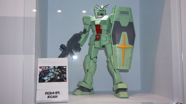 【G-STAR 2014】ガンダムをグフやユニコーン風にアレンジ！「RX-78-2」が36体立ち並ぶガンプラコーナーが熱い