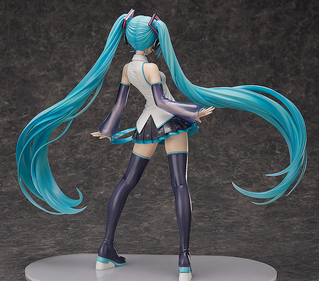 1/4スケールの「初音ミクV3」フィギュア登場！全高約42cmで、9月発売