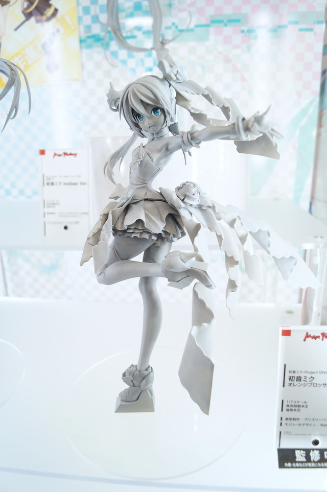 初音ミク新作フィギュア「オレンジブロッサム」「mebae」「ウィンターヒロイン」お披露目…「ねんどろいど 重音テト」も