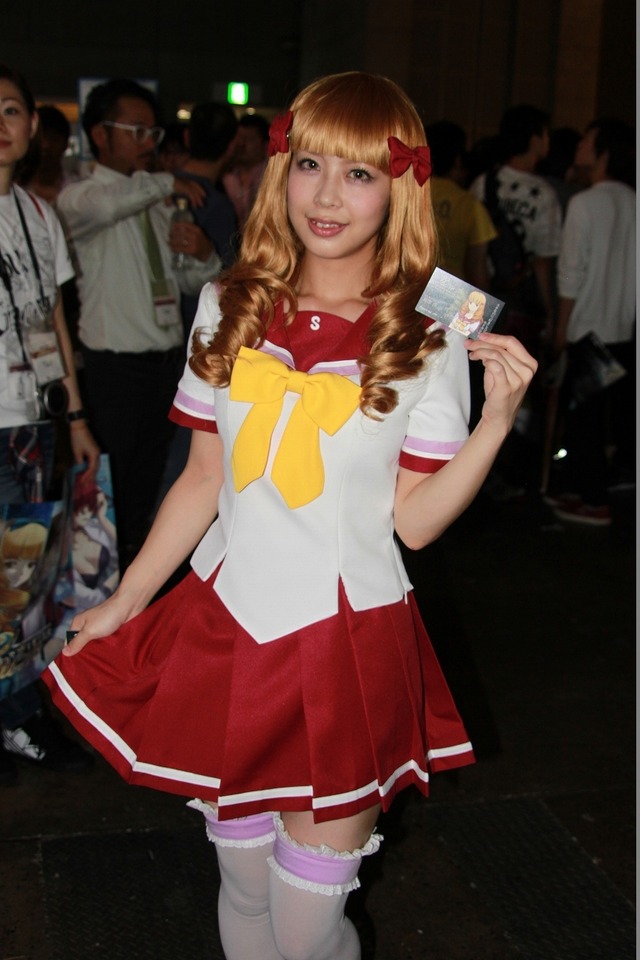 【TGS2015】熱気あふれる一般公開日初日、熱さを吹き飛ばしてくれる美女たちを紹介