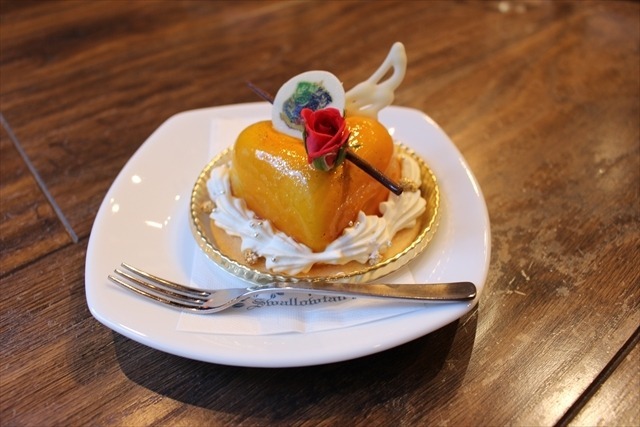 「ボーイフレンド(仮)」が池袋のPatisserie Swallowtailとコラボ　おいしいスイーツに舌鼓