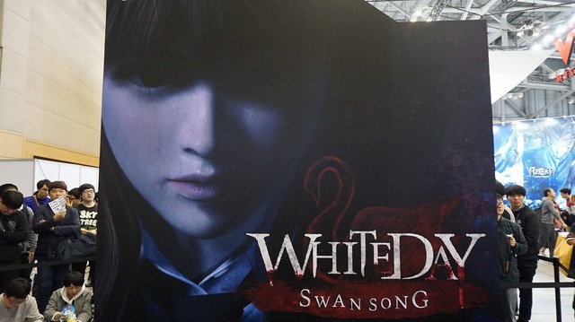 【G-STAR 2016】夜の学校が舞台のPSVR一人称ホラー『White Day：Swan Song』プレイレポ ― ヒロインと協力して狂った守衛から逃げるも…