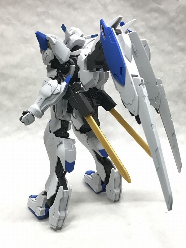 【日々気まぐレポ】第191回 ギャラルホルンの象徴「HG ガンダムバエル」を神々しく組み立ててみた