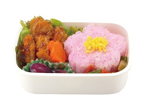 「桜の手作りからあげ弁当」(920円)(C)TYPE-MOON・ufotable・FSNPC