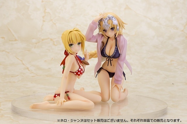 「ネロ・クラウディウス 水着Ver.」「ジャンヌ・ダルク 水着Ver.」各12,800円（税抜）（C）TYPE-MOON （C）2016 Marvelous Inc.