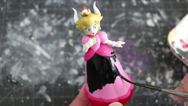 仕事が早い！海外DIY系YouTuberが「クッパ姫」改造Amiiboの制作ムービーを披露