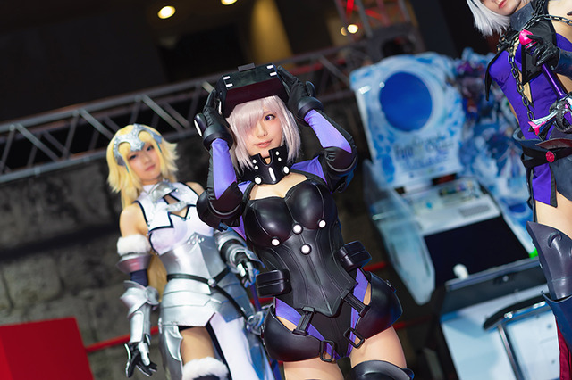 幕張メッセが特異点になる「FGOフェス2019」が開幕！マスターを出迎える公式コスプレイヤーと着ぐるみ速報【写真50枚】