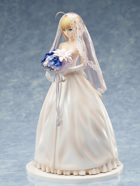 「セイバー ～10th ロイヤルドレスver.～」17,600円（税込）（C）TYPE-MOON