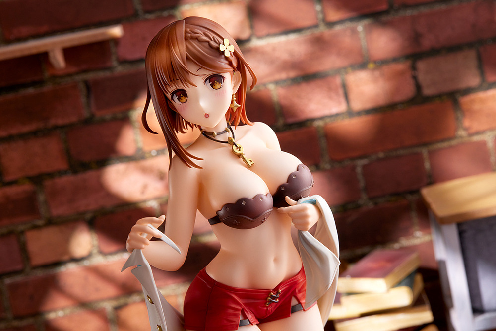 禁断の“お着替えシーン”にドキドキ！刺激強めな「ライザ」新作