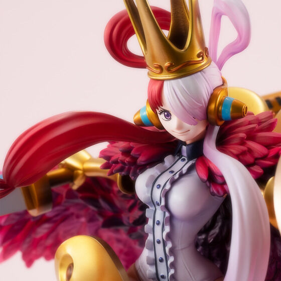 【ワンピース】ウタフィギュア ワンピース」黄金の鎧を身に纏った「ウタ」が圧巻の迫力！代表曲