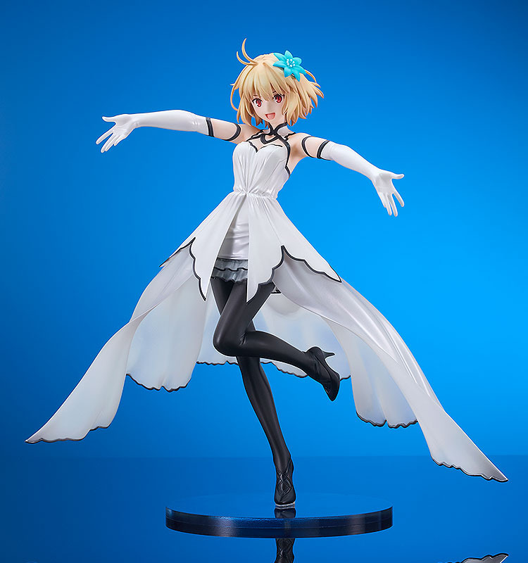 月姫 アルクェイド フィギュア 月姫』白のドレスと、スラリと伸びた細い足…!「アルクェイド