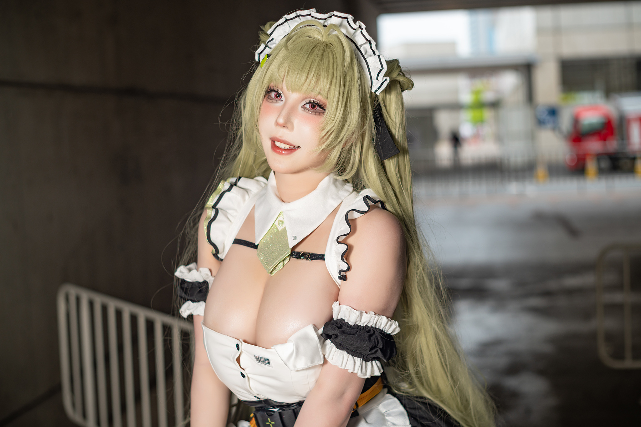 爆乳レイヤー コスプレ】『NIKKE」ソーダの異次元ボディを脅威の再現力で魅せる！中国レイヤーの美貌がまるでフィギュアな完成度【写真9枚】 | インサイド