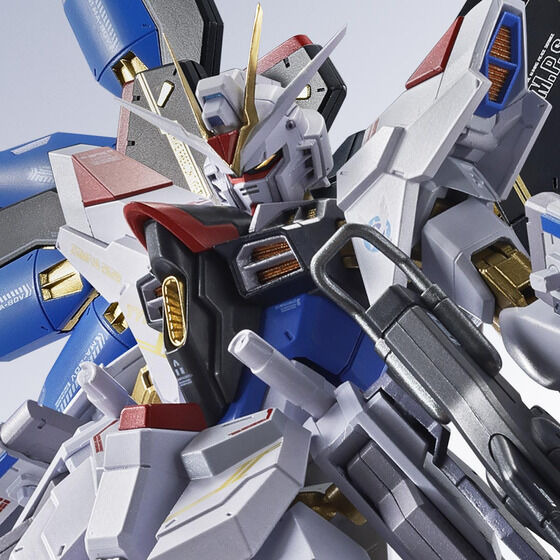 新武装のレールガンも付属!劇場版「ガンダムSEED」より 新武装のレールガンも付属!劇場版「ガンダムSEED」より