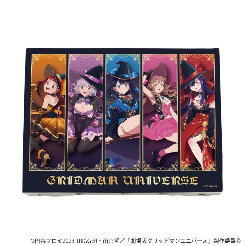 太もも眩しい“魔女”にメロメロ…！「グリッドマンユニバース