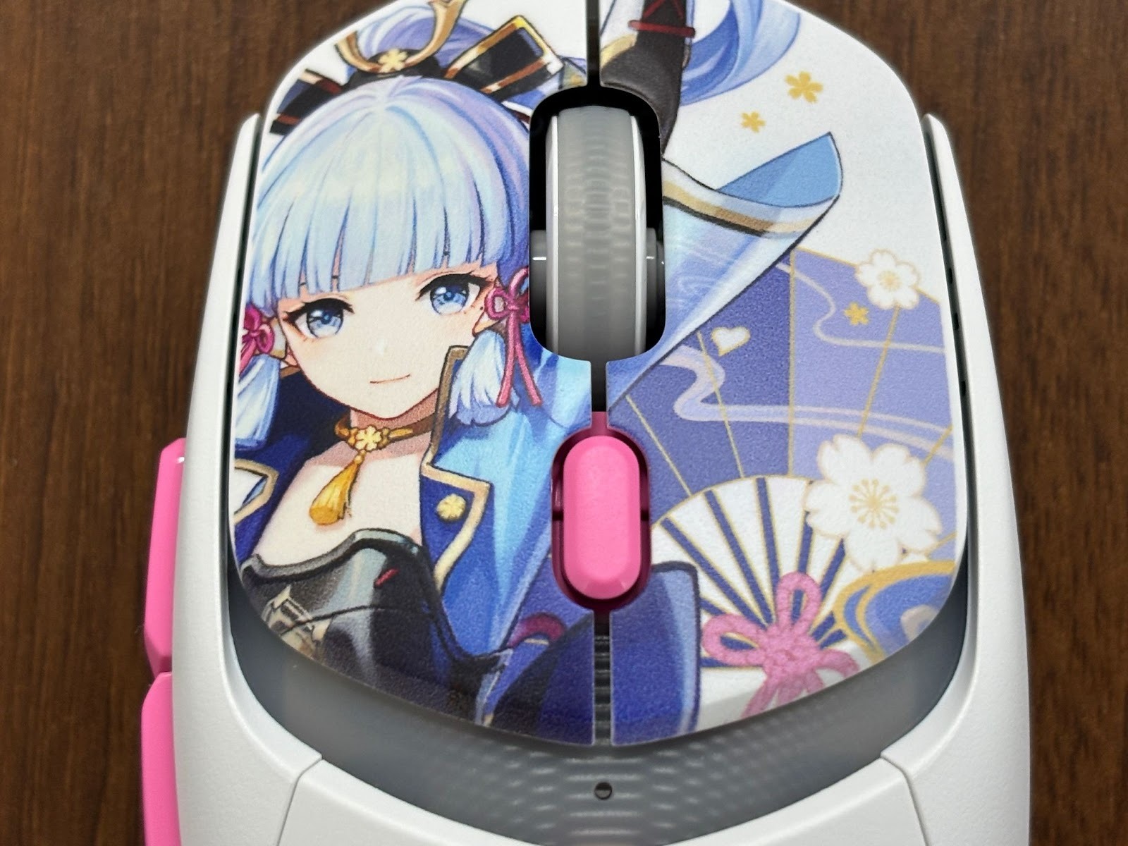 Logicoolの『原神』コラボマウス実物をチェック！神里綾華が
