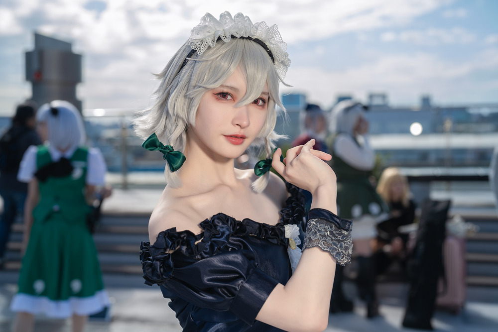 コスプレ】「咲夜」の凜とした表情が美しい！首筋から肩のライン