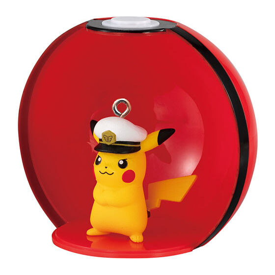 モンスターボールからキャプテンピカチュウが飛び出す