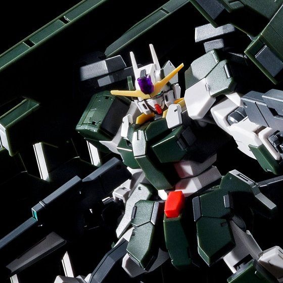卸売 劇場版「ガンダム00」よりHGガンプラ「サバーニャ」＆「ハルート ロボット