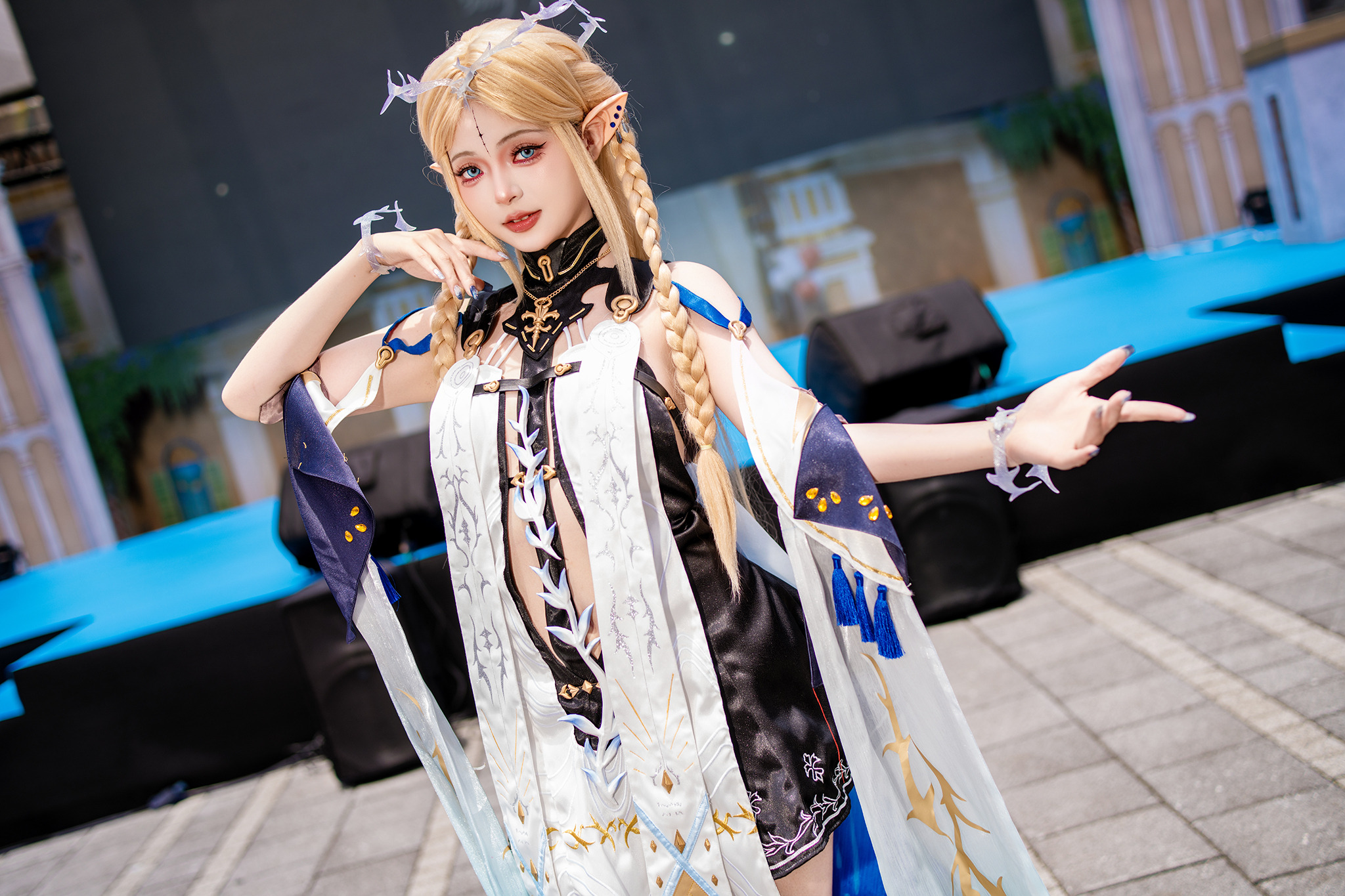 コスプレ】スタイル抜群の『鳴潮』カルテジアが幻想的な美しさ