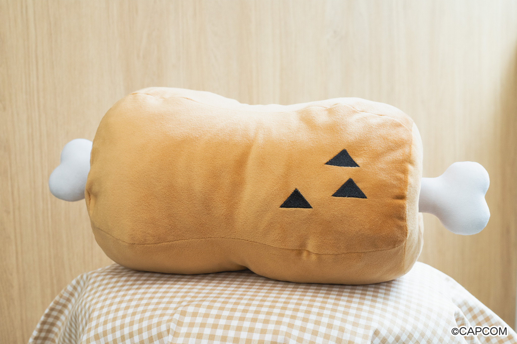 こんがり肉」が大きなサイズのクッションに！アイルーやプーギー