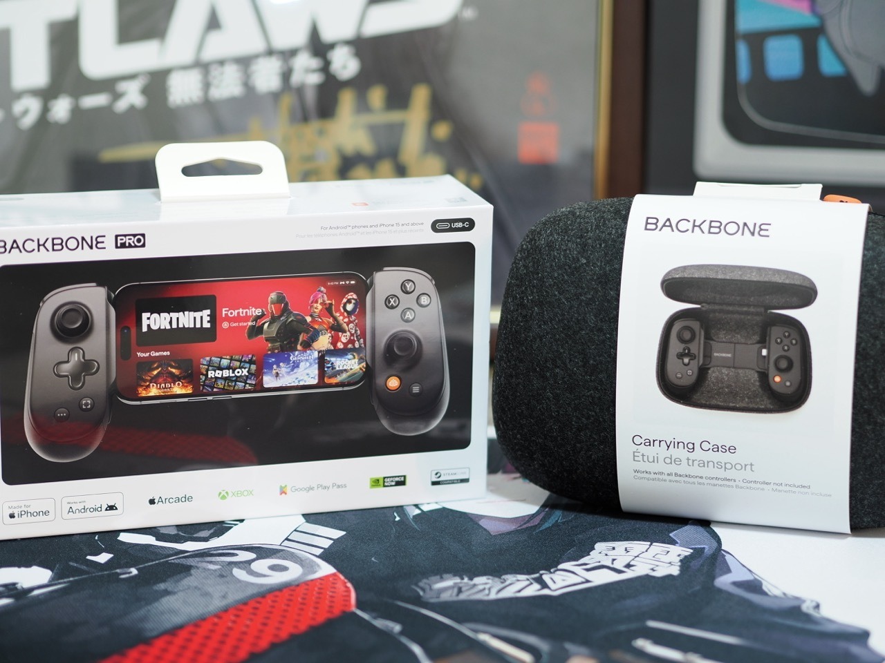 Backbone Pro 新製品　スマホ/PC対応コントローラー　ケース付 スマホ、PC、TV、VRで使える次世代ゲームコントローラー