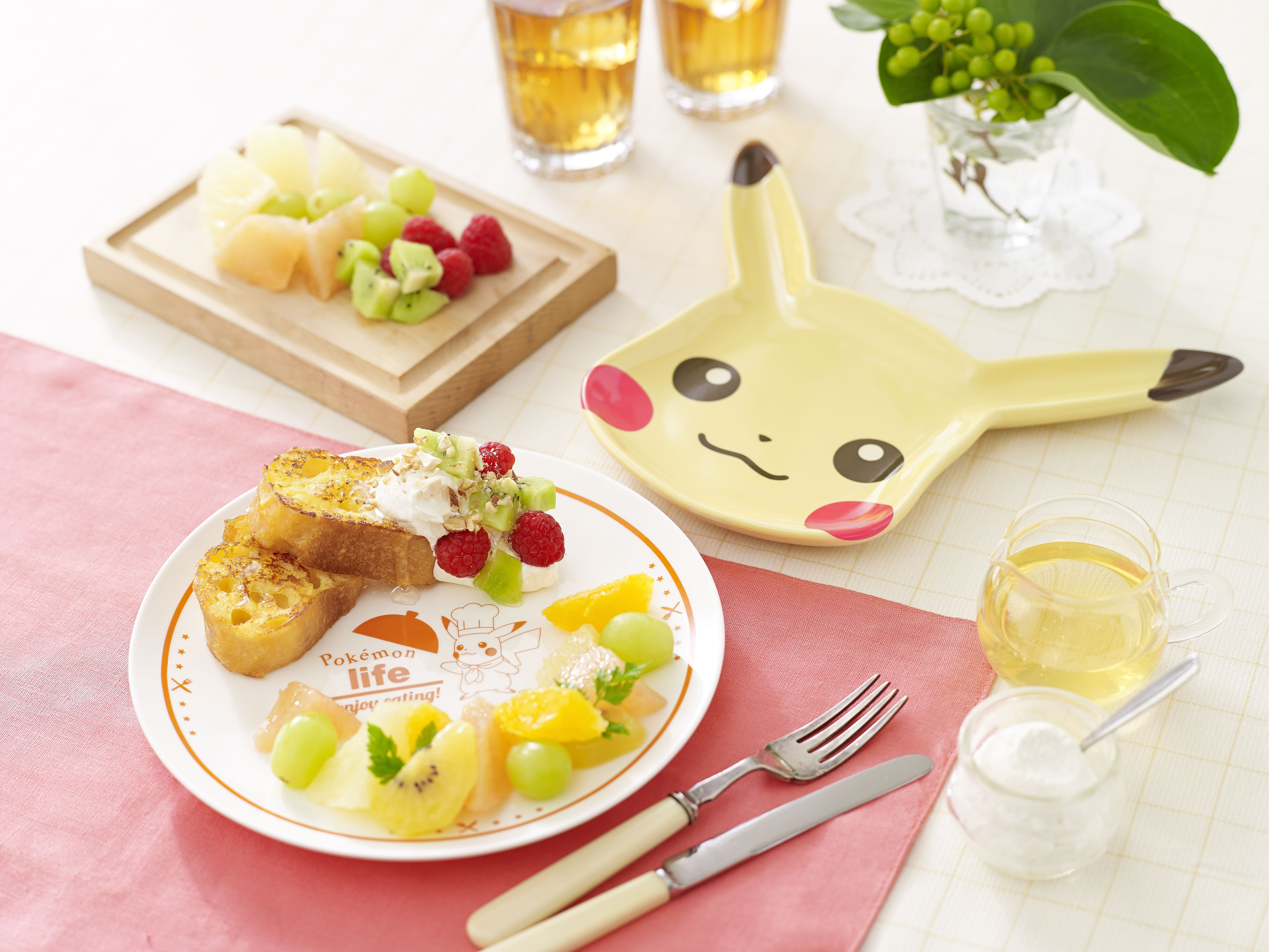 ピカチュウ　皿、マグカップ、食器まとめ 希少】ポケモン 初期 食器 お皿 コップ ピカチュウ レトロ レア