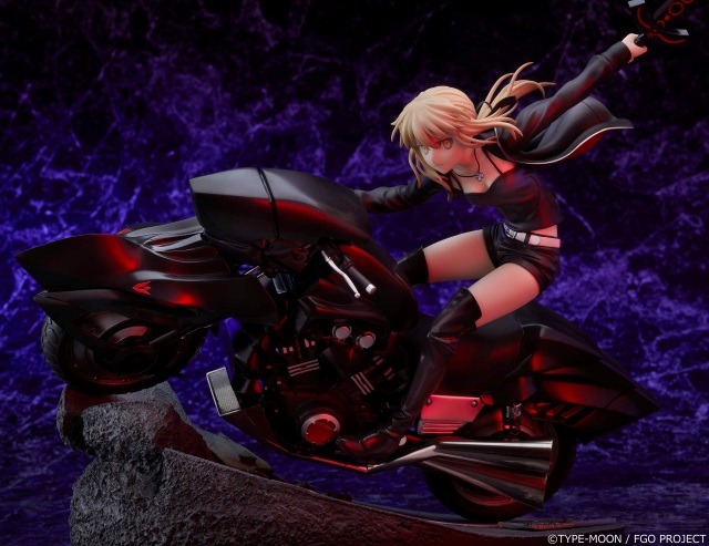 FGO』セイバー/アルトリア〔オルタ〕＆キュイラッシェ・ノワール