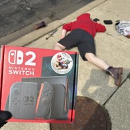 「スイッチ2安く買えたぜ！」目の前には荷物ぶちまけ倒れた人…インパクト抜群の1枚が話題に