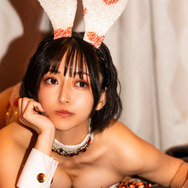 【コスプレ】ボンテージ、網タイツ、ラバーなど多彩なバニーガールが大集合！「バニーの日」美女レイヤー7選【写真49枚】