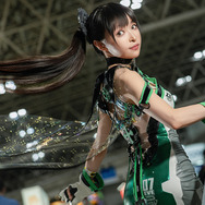 【コスプレ】ボディスーツで際立つスタイル！躍動感あふれるアクションポーズで魅せる『Stellar Blade』の美女レイヤー【写真13枚】