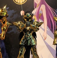 「聖闘士星矢30周年展」レポート 車田正美の原画や黄金聖衣12体が勢揃い