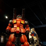 左舷、弾幕薄いぞ！ ホワイトベースの実物大キャプテンシートが那須ハイランドパークに